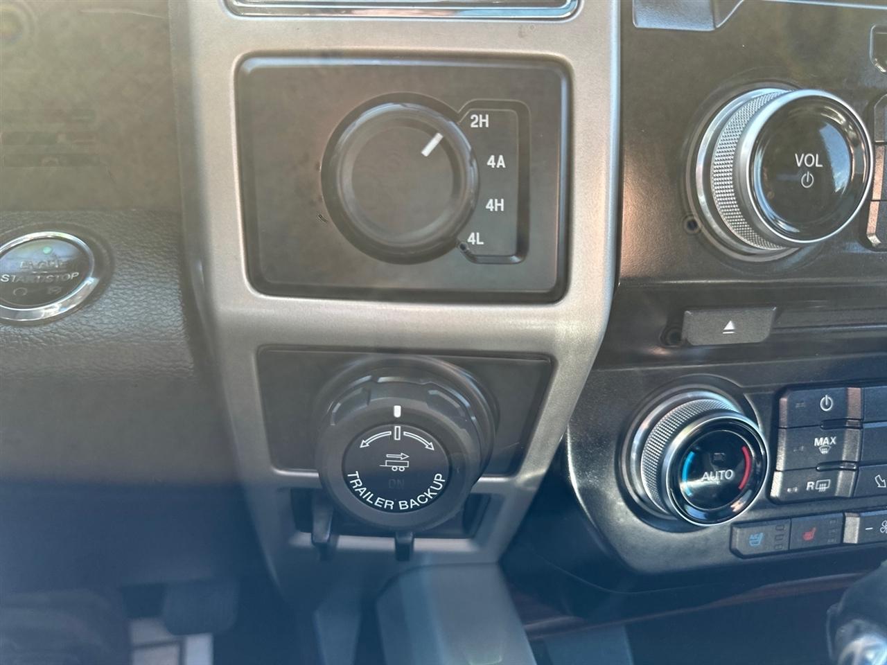 Ford F-150 Platinum 4WD SuperCrew 5.5' Box 2017