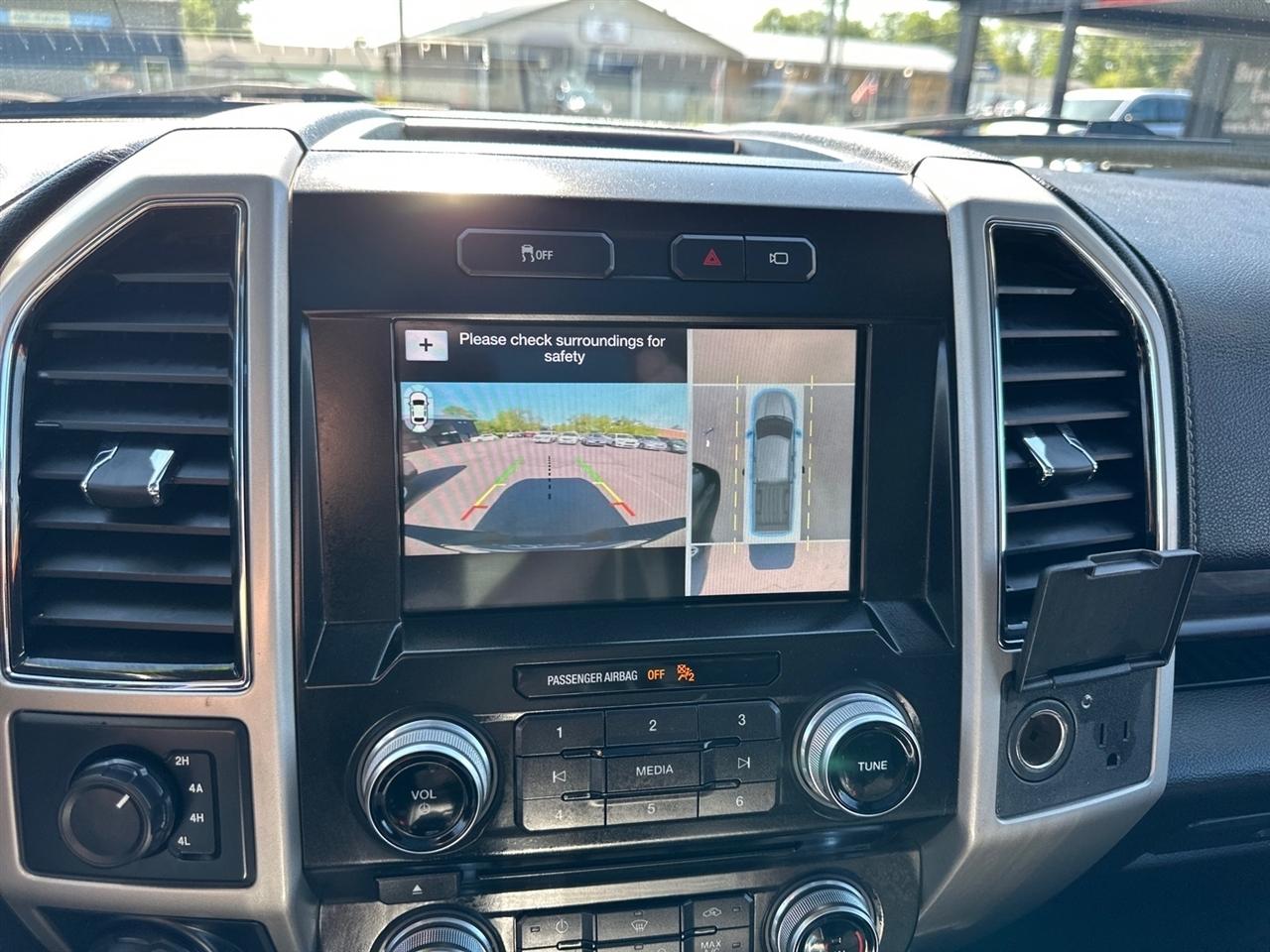 Ford F-150 Platinum 4WD SuperCrew 5.5' Box 2017