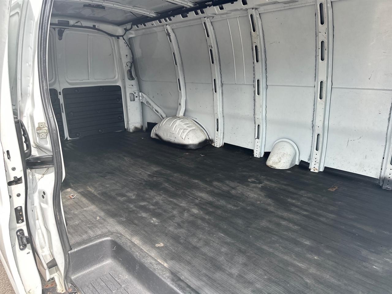 Chevrolet Express Cargo Van RWD 2500 155" 2017