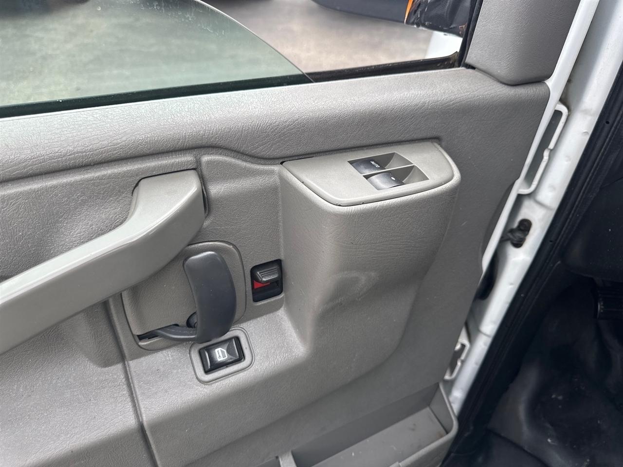 Chevrolet Express Cargo Van RWD 2500 155" 2017