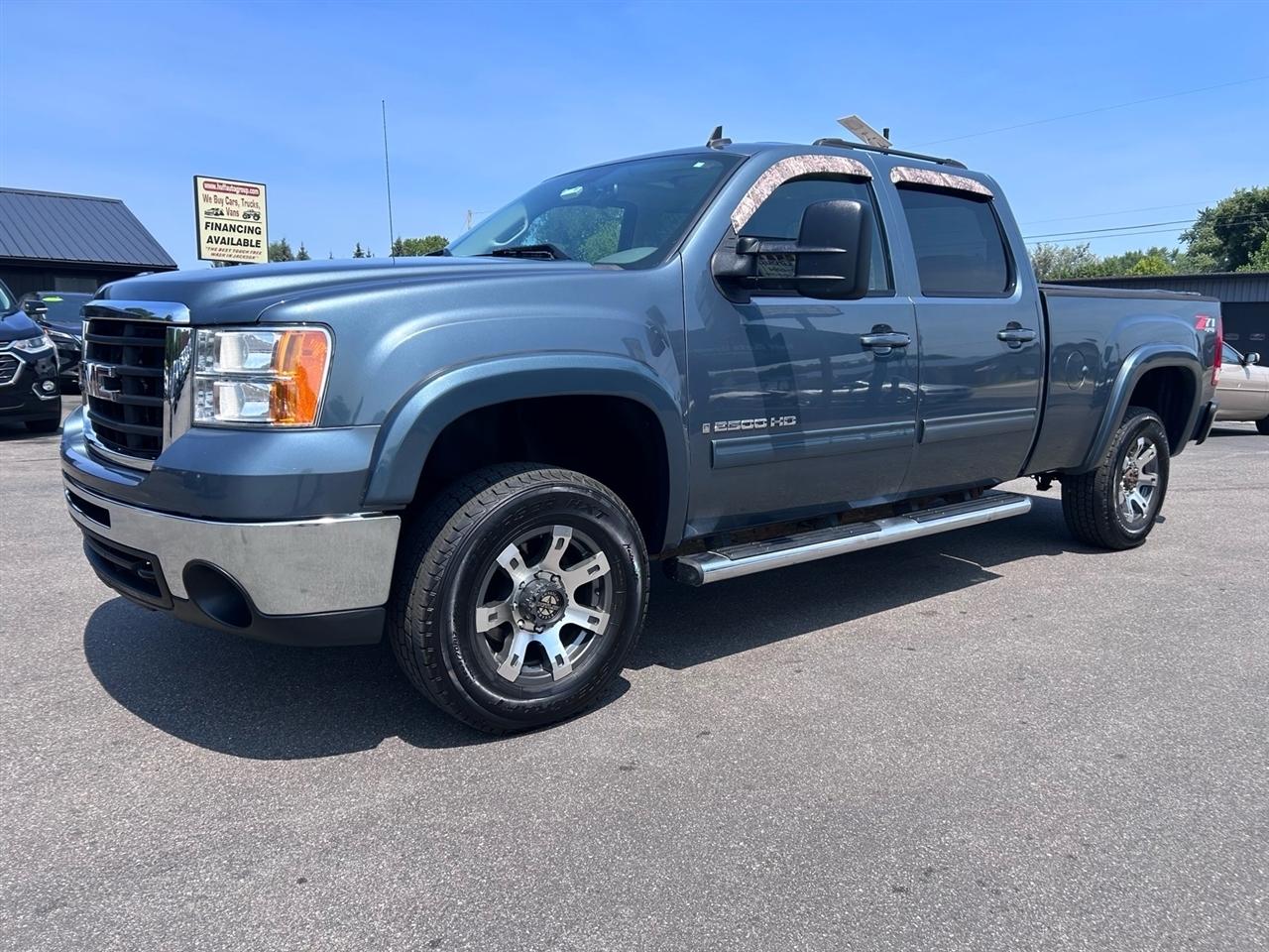 GMC Sierra 2500HD 4WD Crew Cab 153" SLT 2007