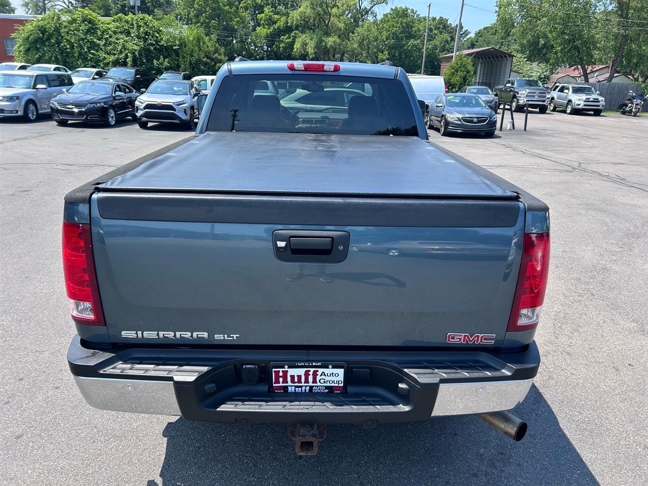 GMC Sierra 2500HD 4WD Crew Cab 153" SLT 2007