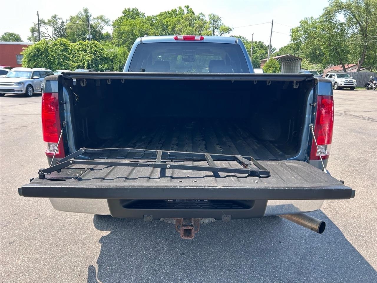 GMC Sierra 2500HD 4WD Crew Cab 153" SLT 2007