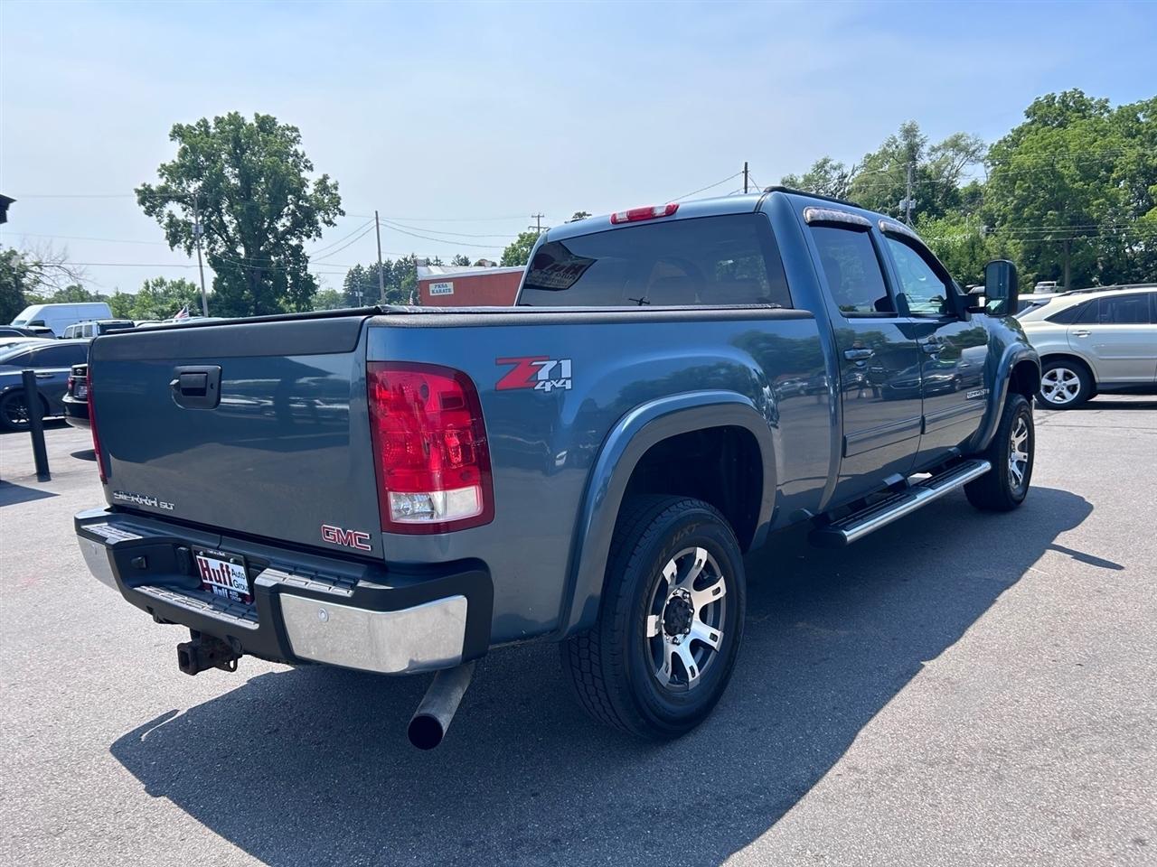 GMC Sierra 2500HD 4WD Crew Cab 153" SLT 2007