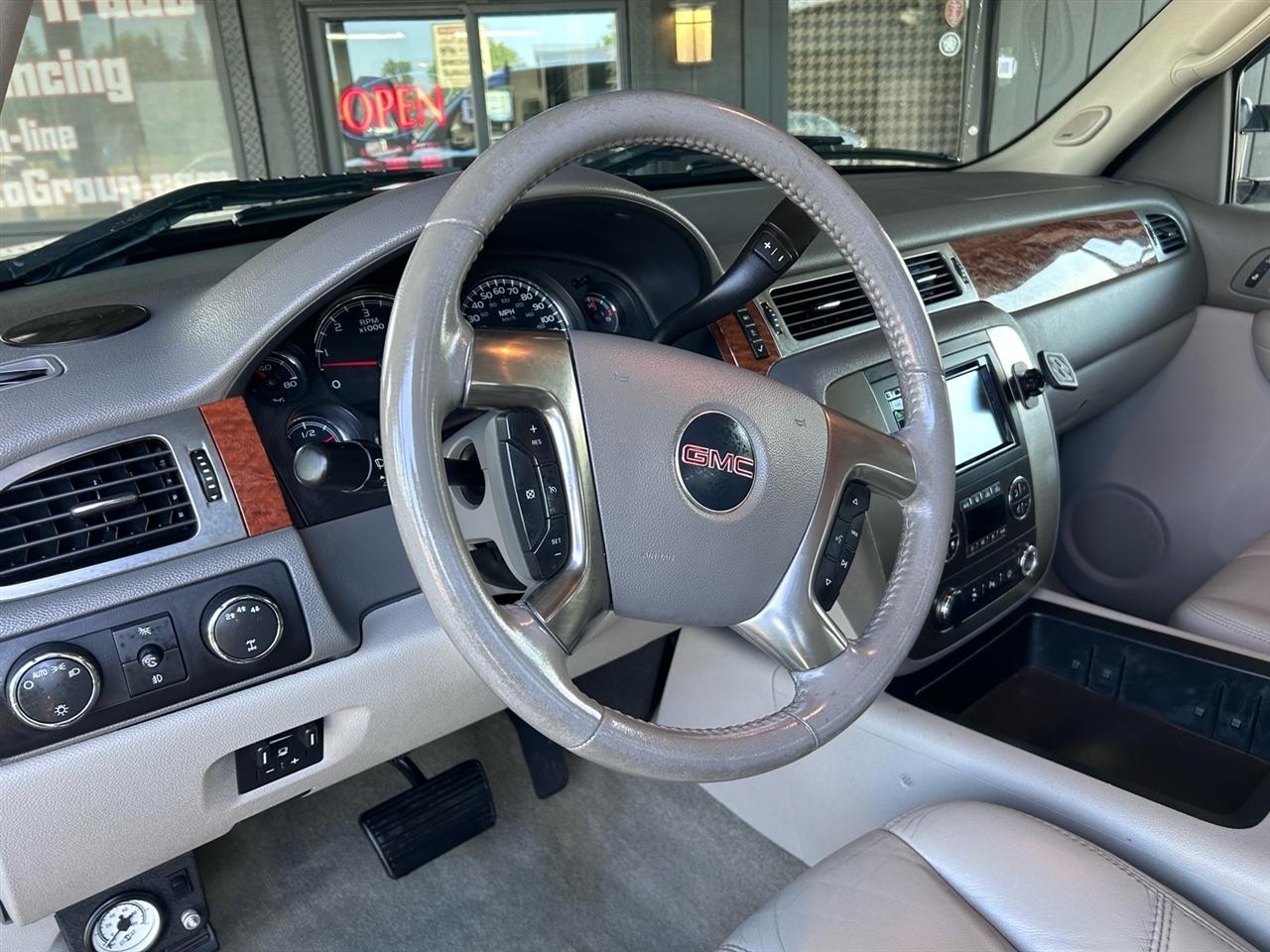 GMC Sierra 2500HD 4WD Crew Cab 153" SLT 2007