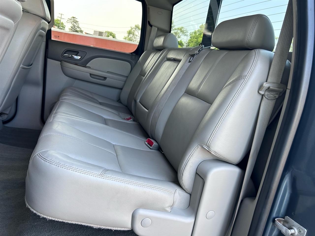 GMC Sierra 2500HD 4WD Crew Cab 153" SLT 2007