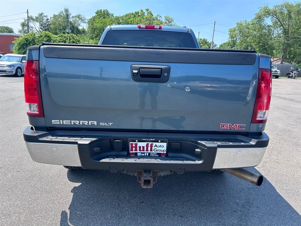 GMC Sierra 2500HD 4WD Crew Cab 153" SLT 2007