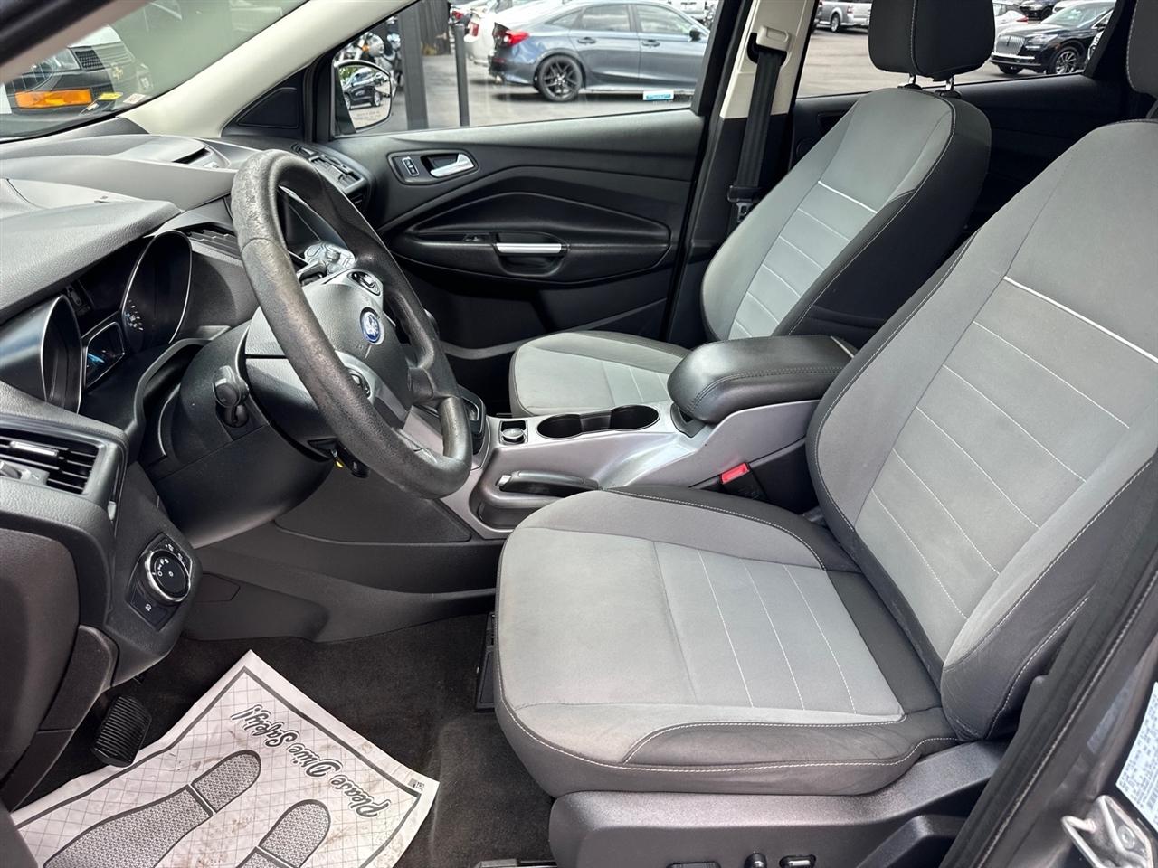 Ford Escape  2014