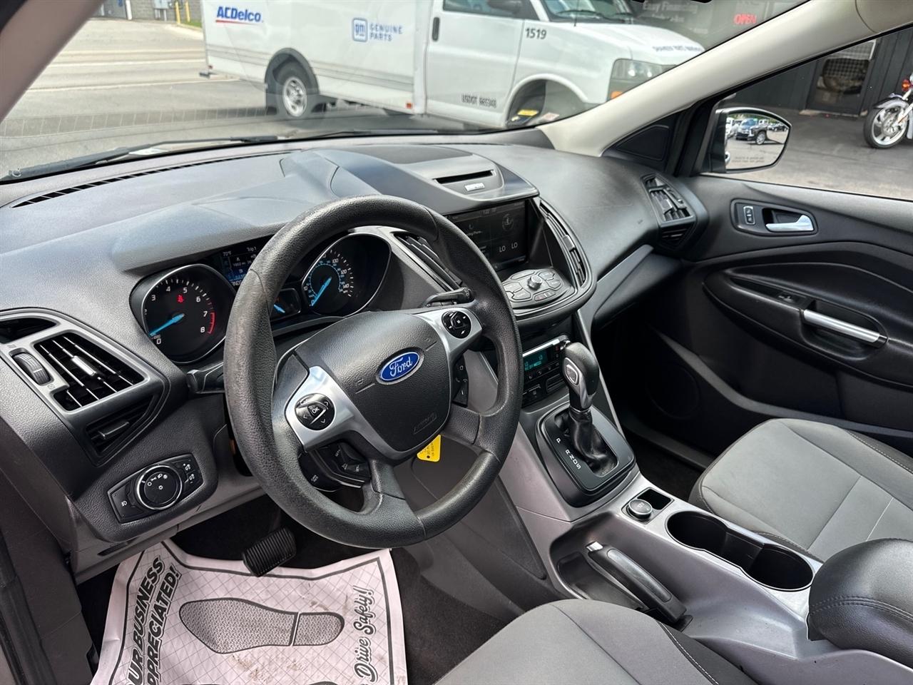 Ford Escape  2014