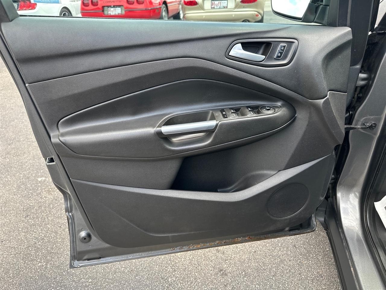 Ford Escape  2014