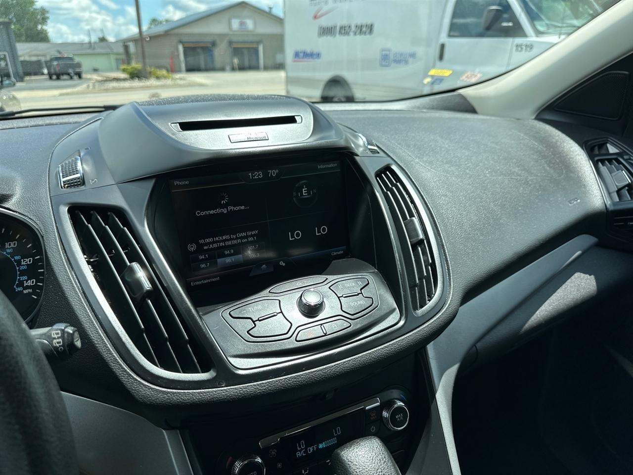 Ford Escape  2014