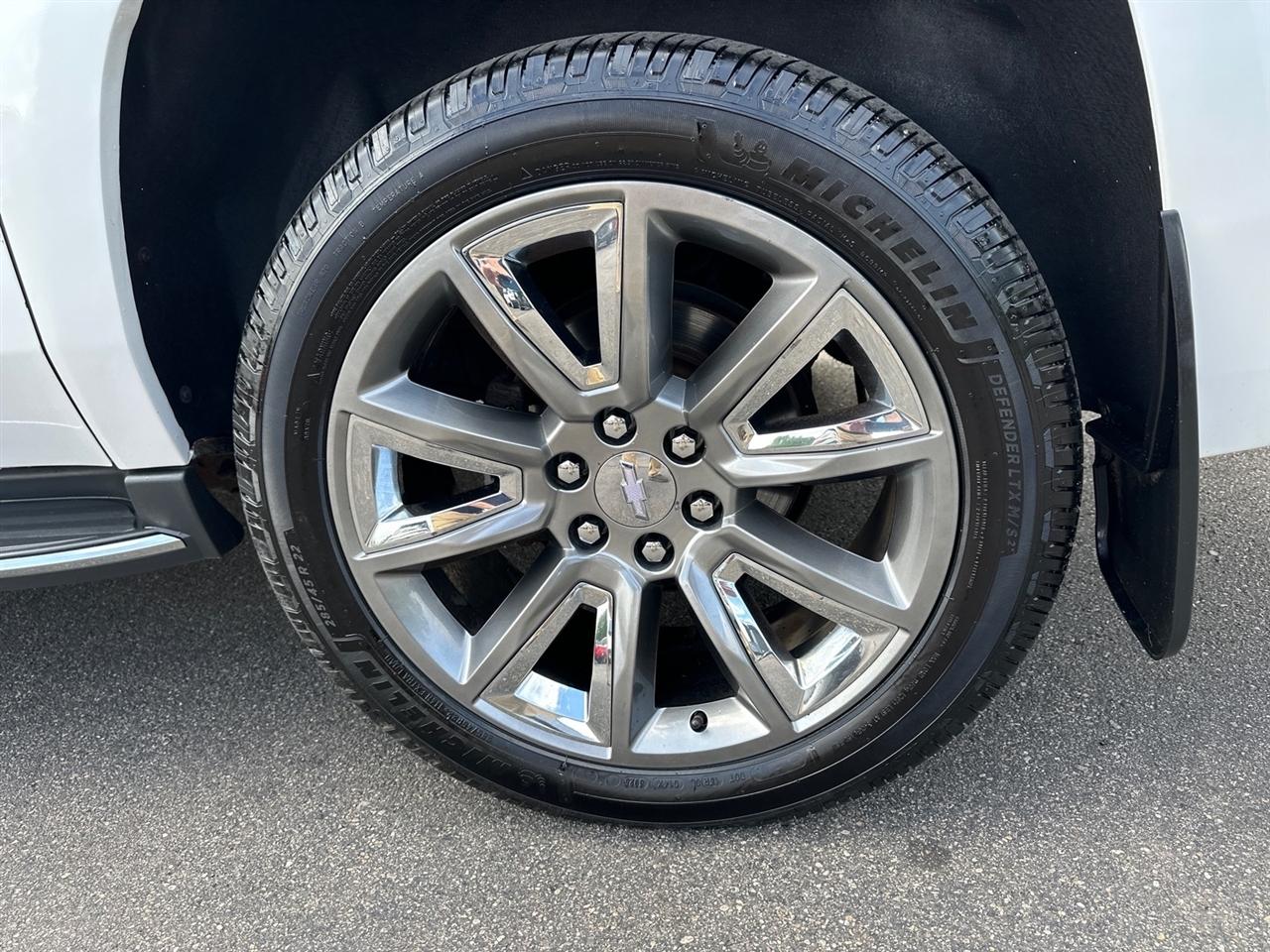 Chevrolet Suburban 4WD 4dr 1500 LTZ 2016