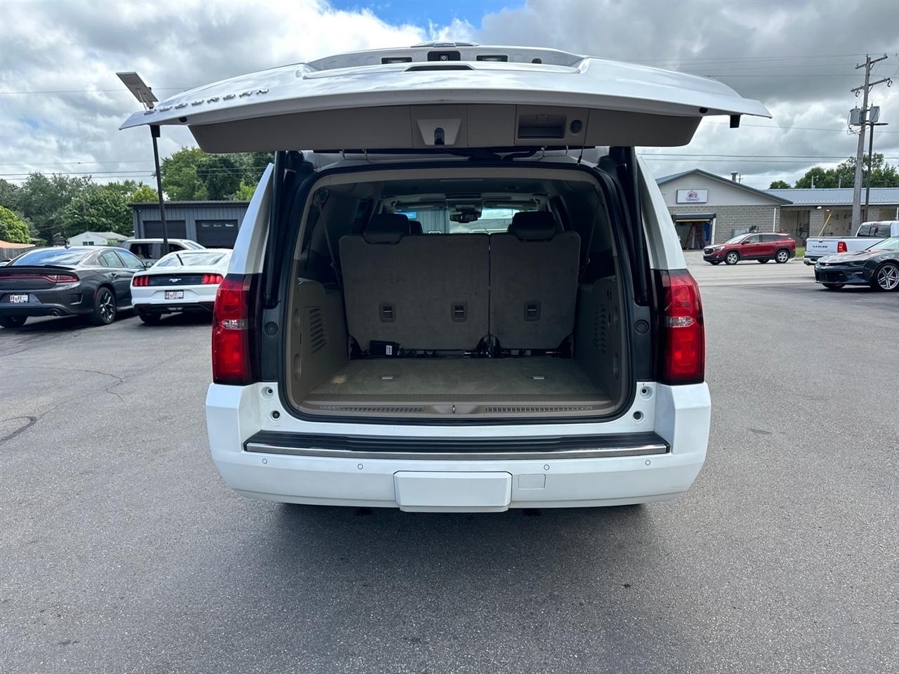 Chevrolet Suburban 4WD 4dr 1500 LTZ 2016