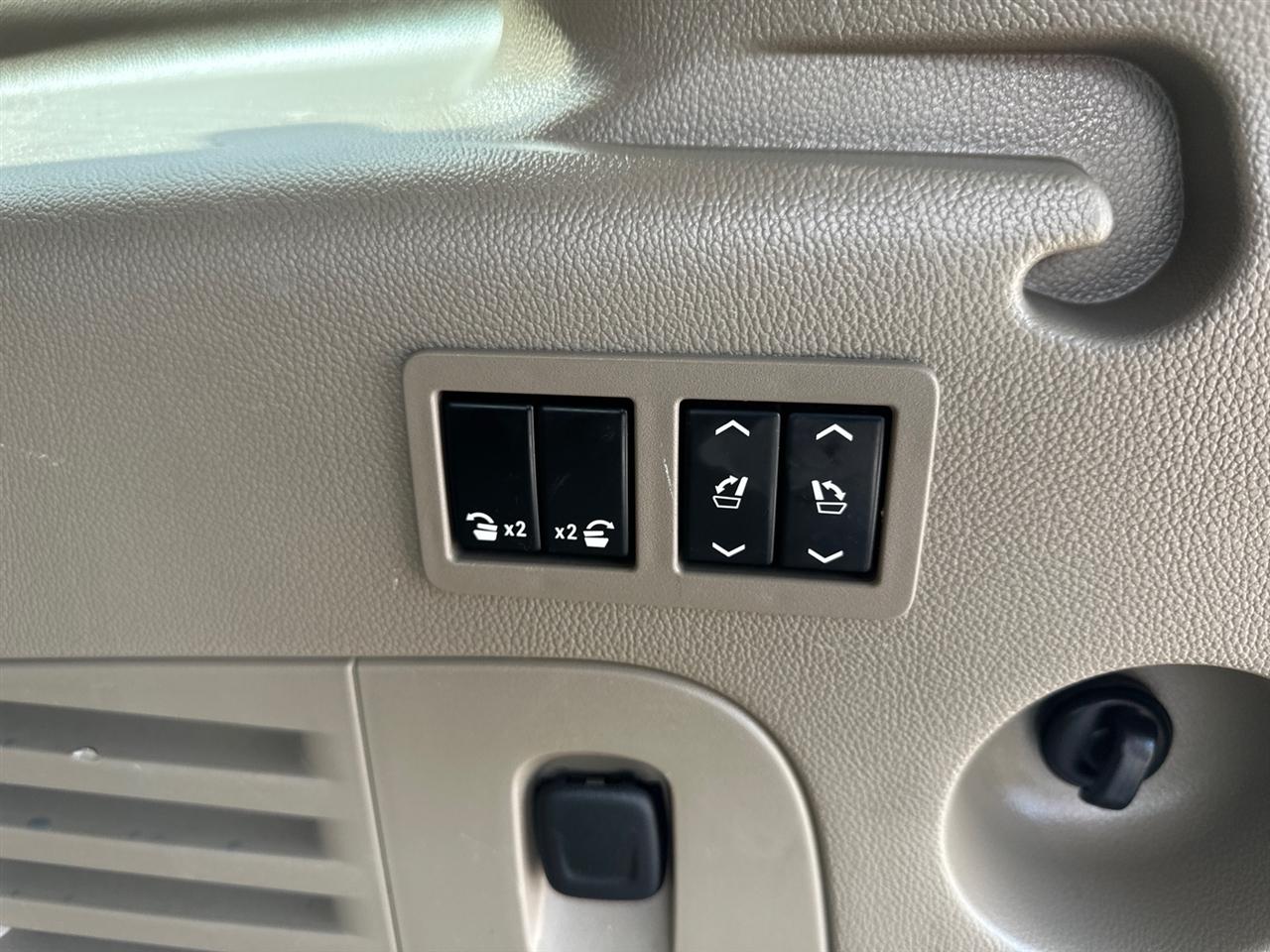 Chevrolet Suburban 4WD 4dr 1500 LTZ 2016
