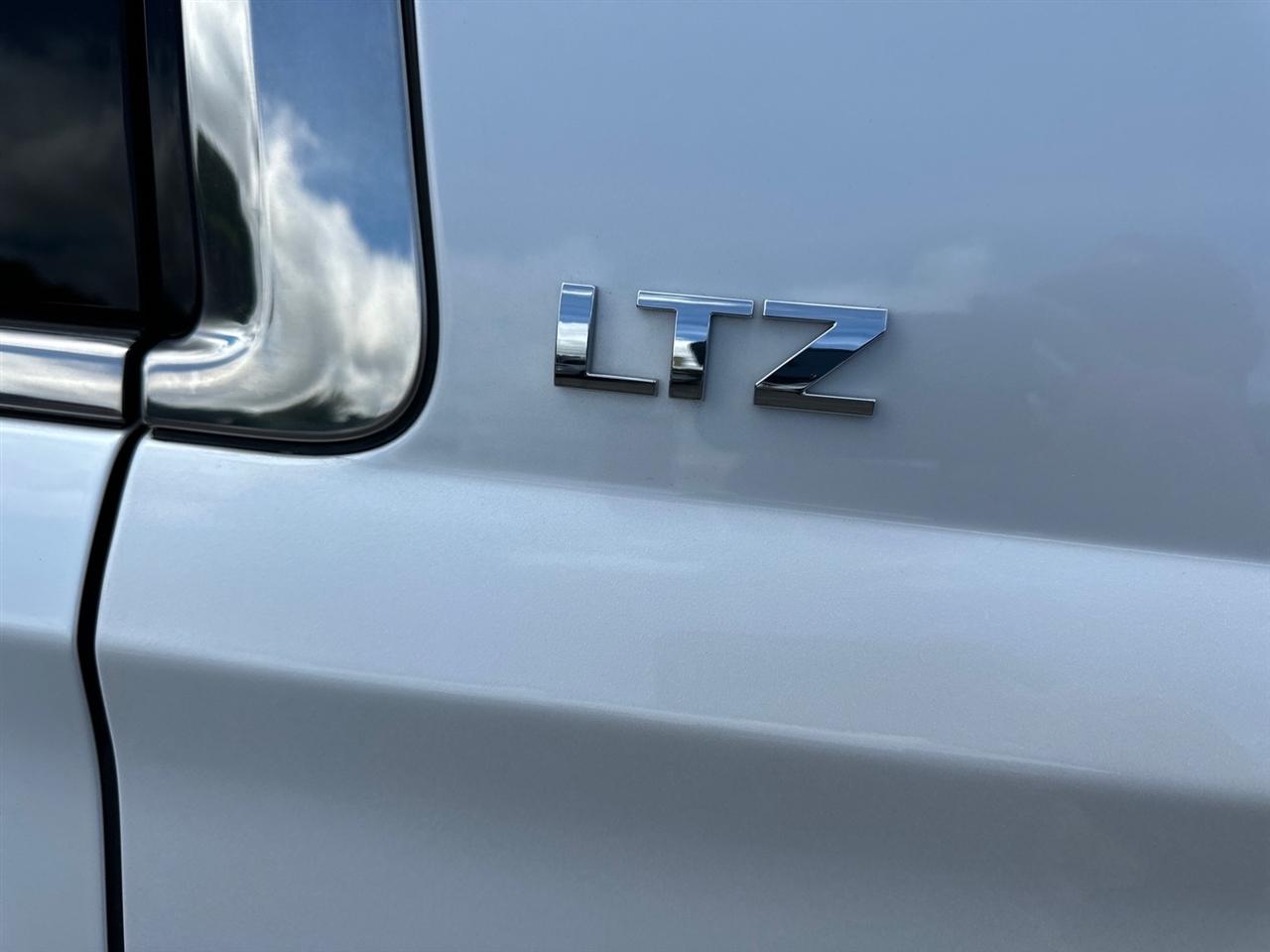 Chevrolet Suburban 4WD 4dr 1500 LTZ 2016