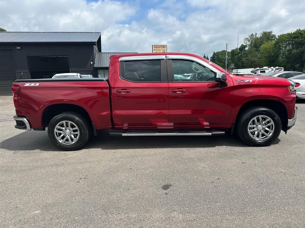 Chevrolet Silverado 1500 4WD Crew Cab 147" LT 2020