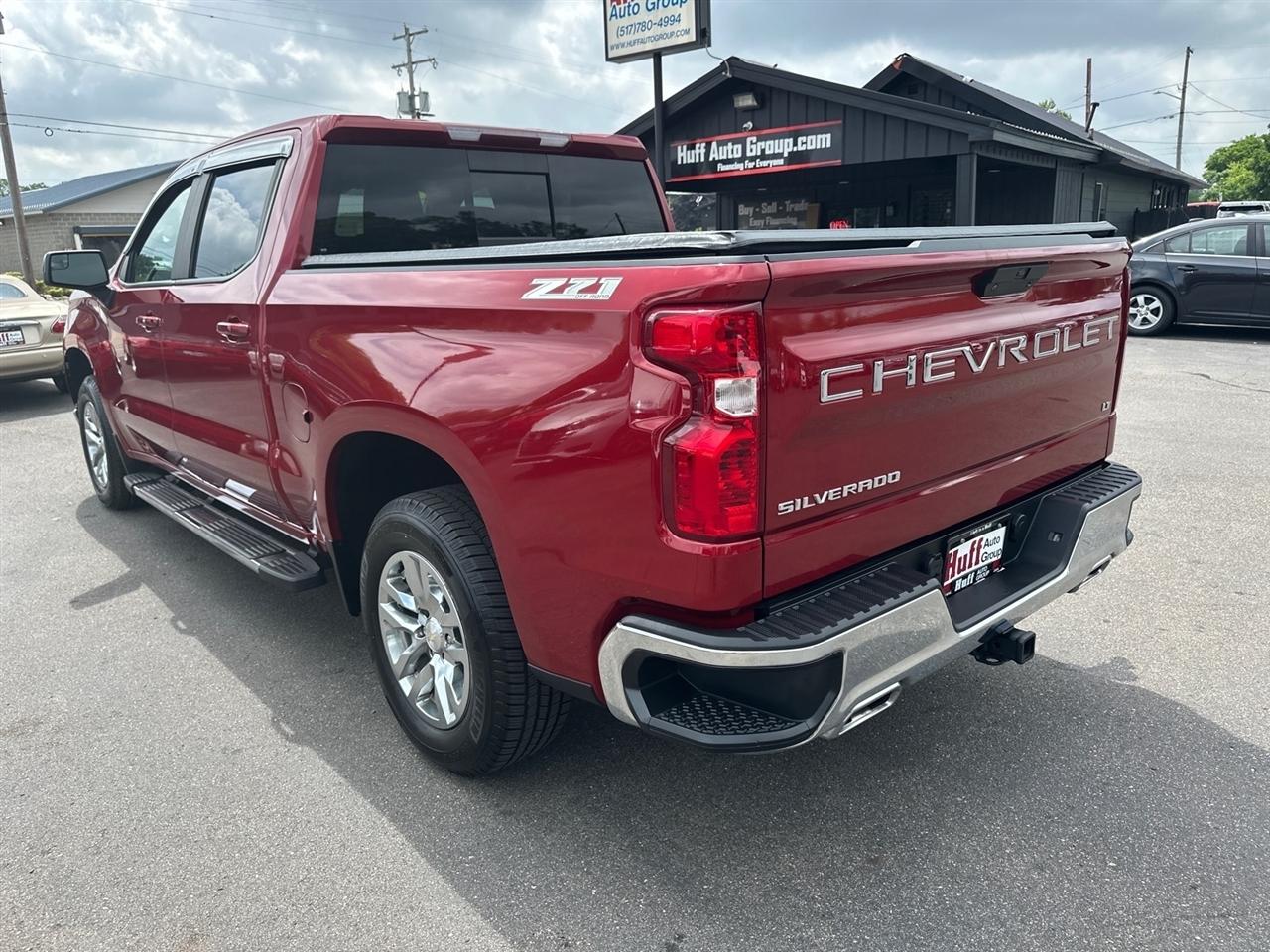 Chevrolet Silverado 1500 4WD Crew Cab 147" LT 2020