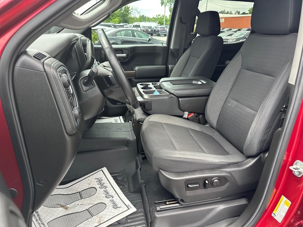 Chevrolet Silverado 1500 4WD Crew Cab 147" LT 2020