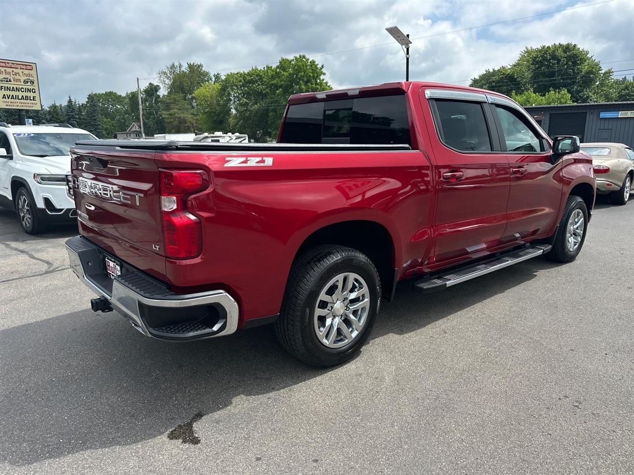 Chevrolet Silverado 1500 4WD Crew Cab 147" LT 2020