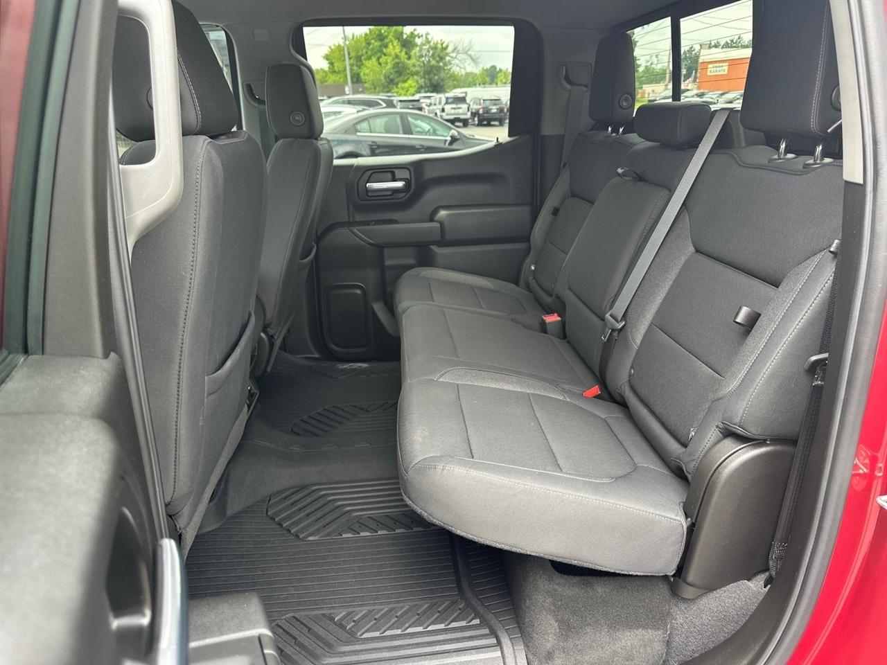 Chevrolet Silverado 1500 4WD Crew Cab 147" LT 2020
