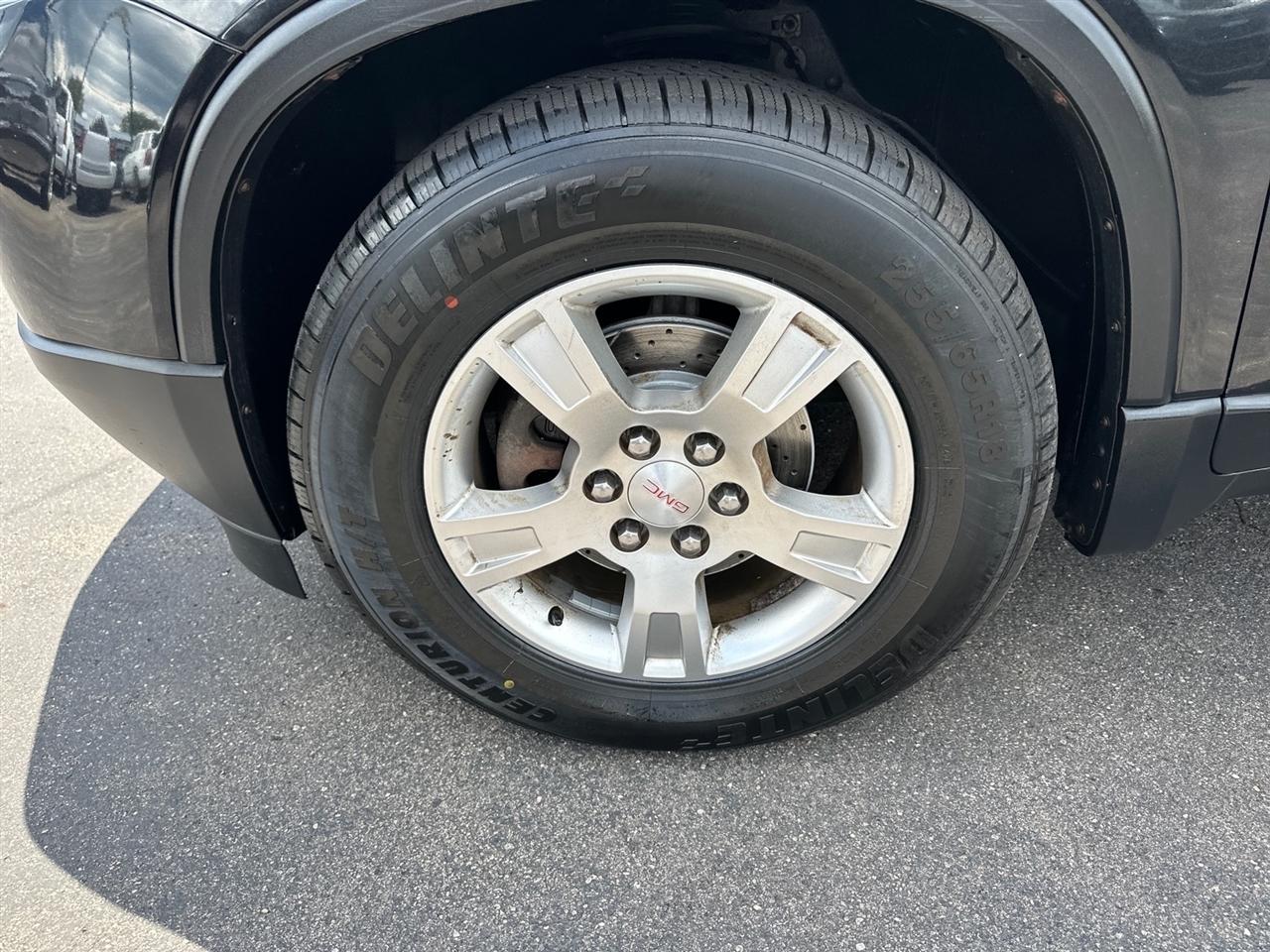GMC Acadia FWD 4dr SL 2011