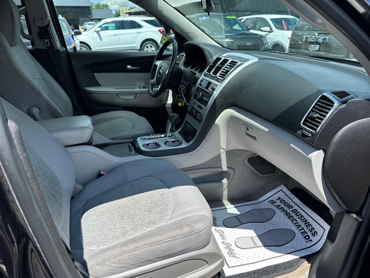 GMC Acadia FWD 4dr SL 2011