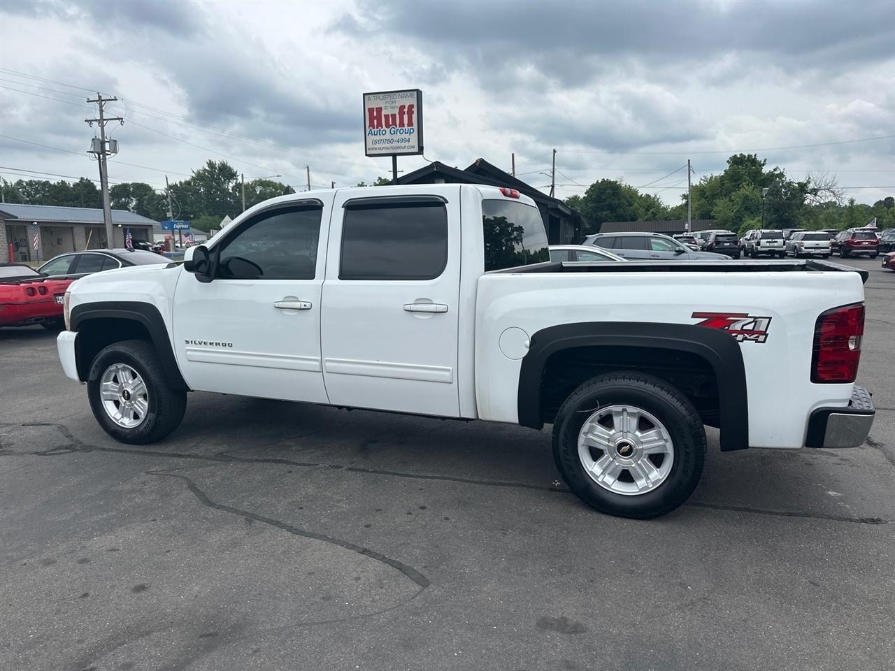 Chevrolet Silverado 1500 4WD Crew Cab 143.5" LT 2012