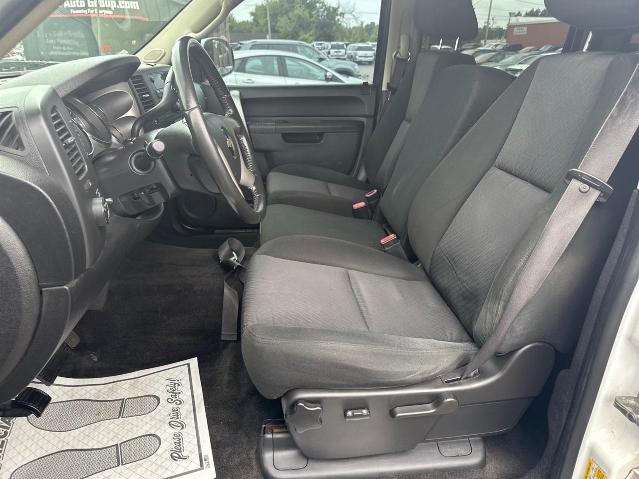 Chevrolet Silverado 1500 4WD Crew Cab 143.5" LT 2012