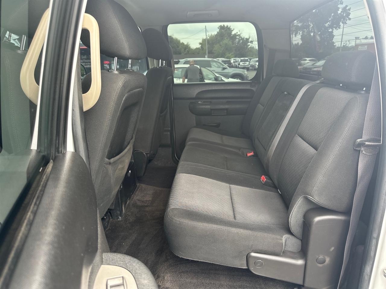 Chevrolet Silverado 1500 4WD Crew Cab 143.5" LT 2012