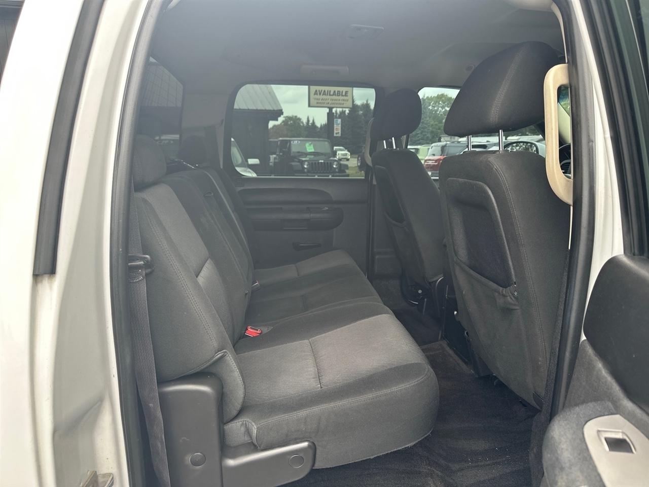 Chevrolet Silverado 1500 4WD Crew Cab 143.5" LT 2012