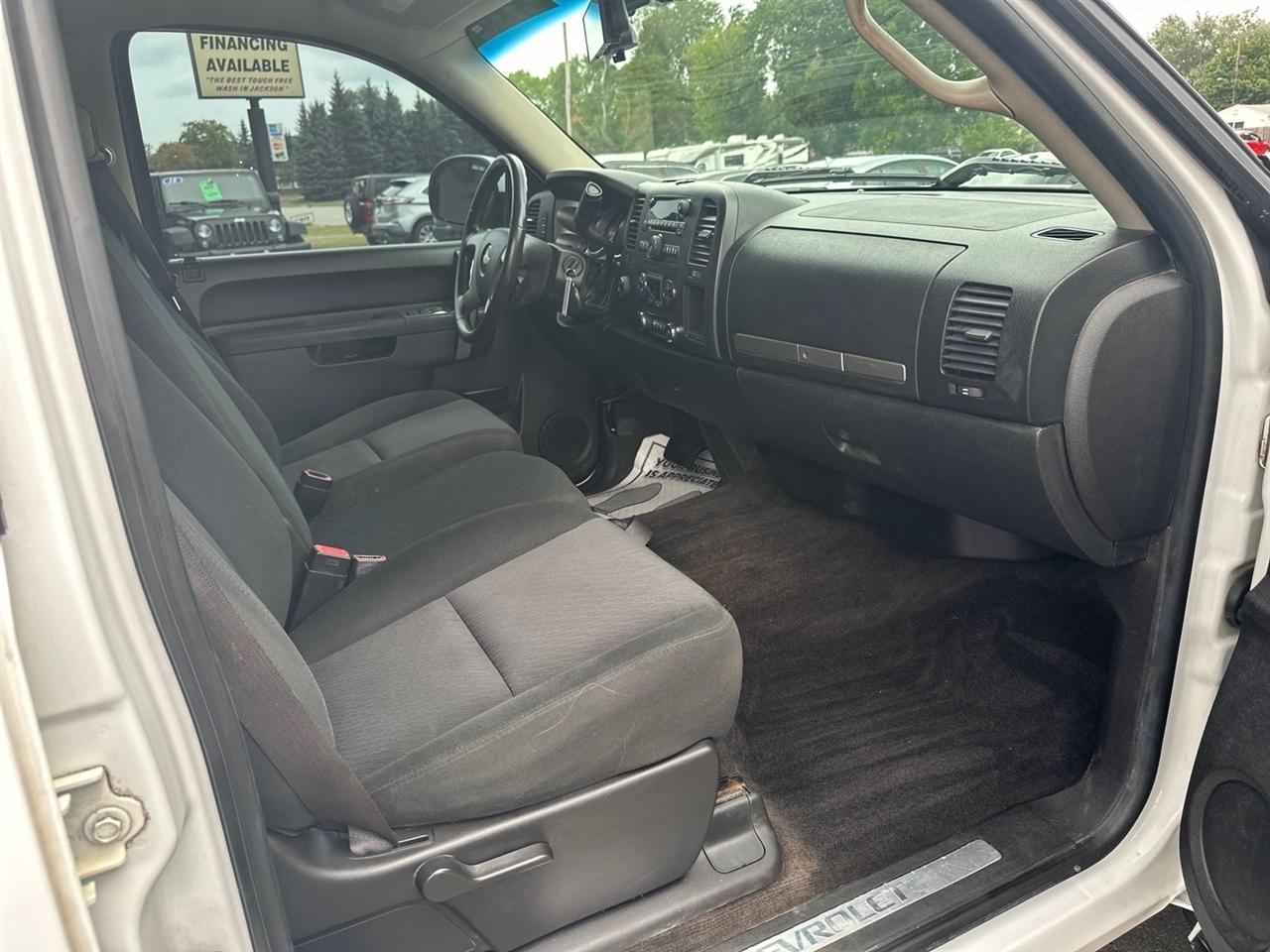Chevrolet Silverado 1500 4WD Crew Cab 143.5" LT 2012