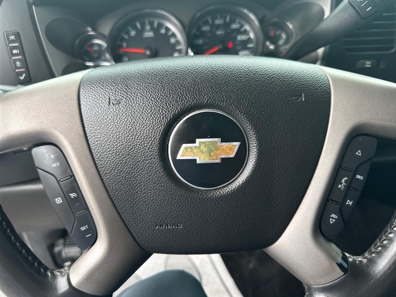 Chevrolet Silverado 1500 4WD Crew Cab 143.5" LT 2012