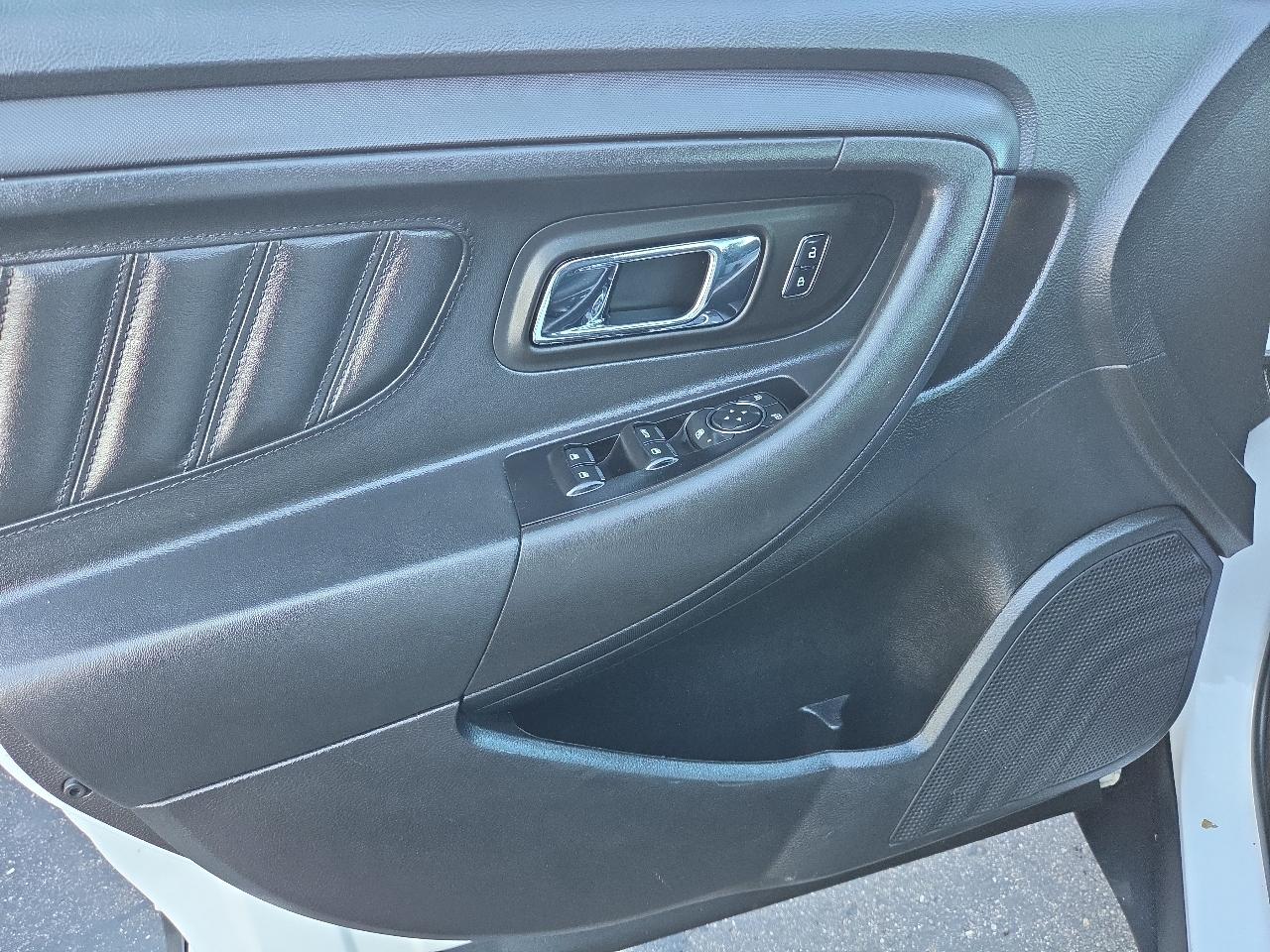 Ford Sedan Police Interceptor 4dr Sdn AWD 2016
