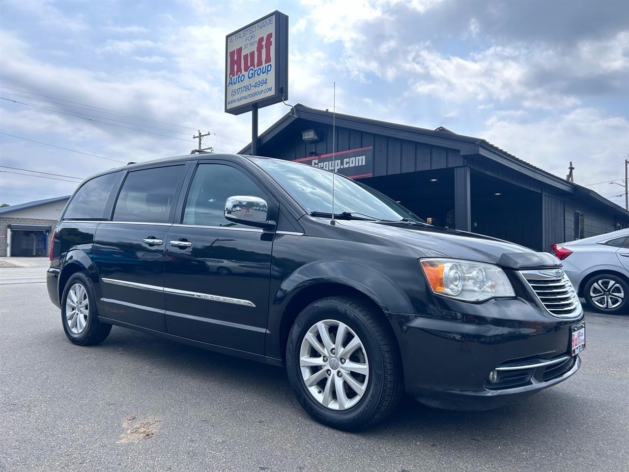 Chrysler Town & Country 4dr Wgn Limited Platinum 2016