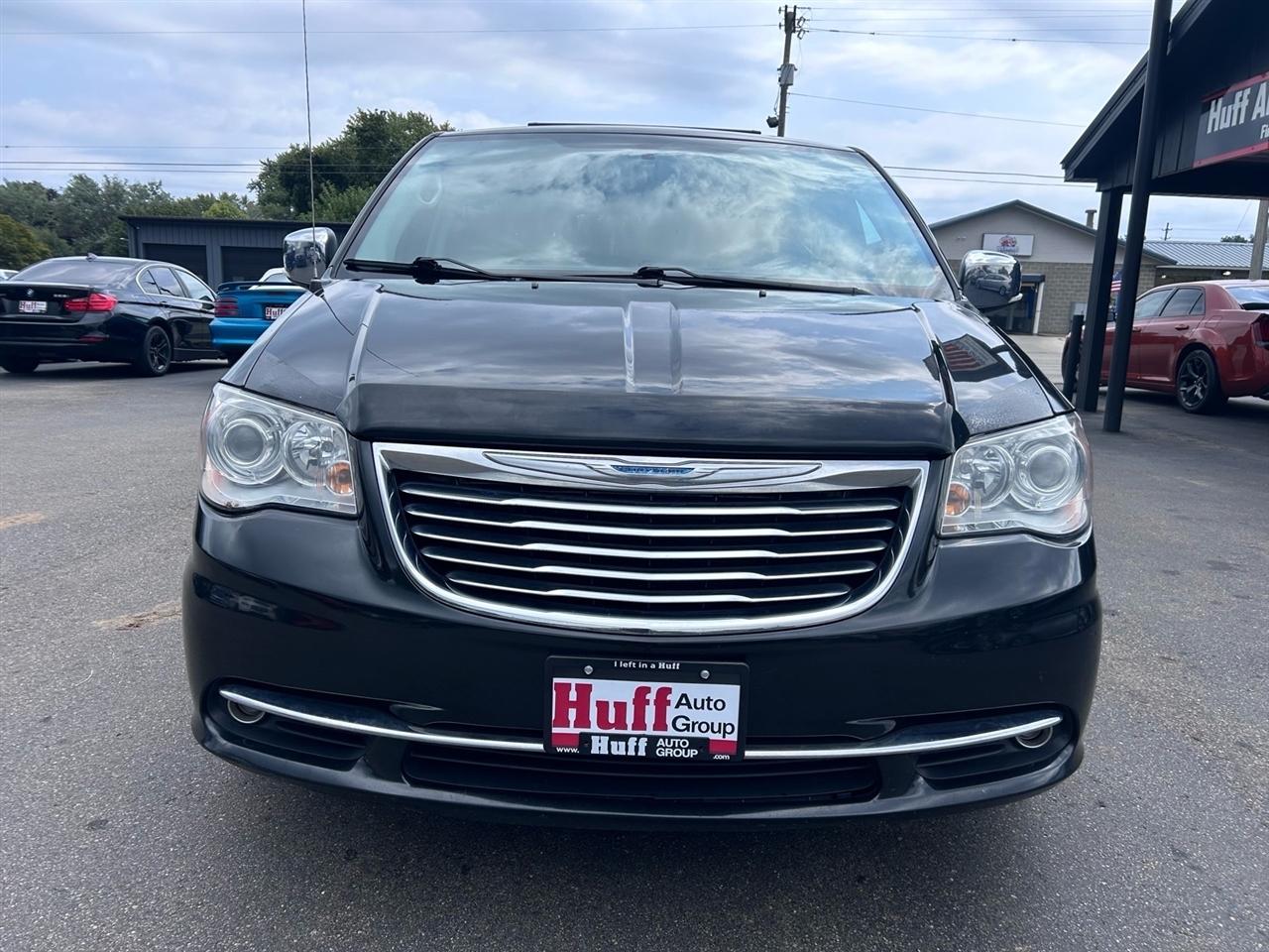 Chrysler Town & Country 4dr Wgn Limited Platinum 2016