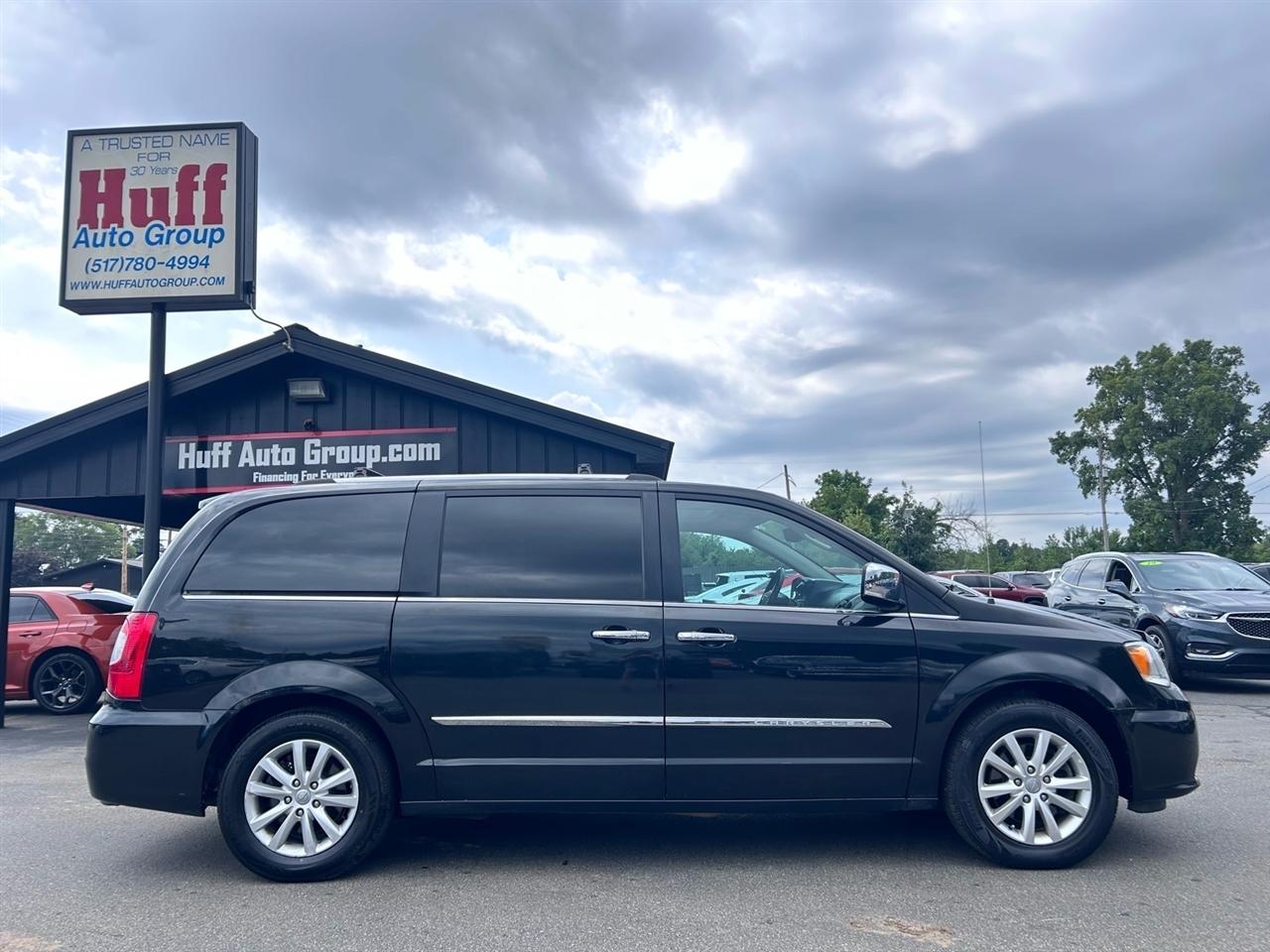 Chrysler Town & Country 4dr Wgn Limited Platinum 2016
