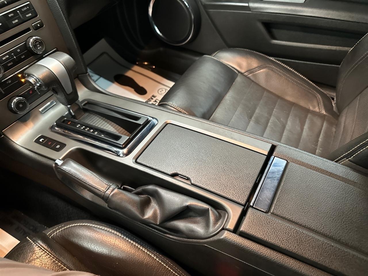 Ford Mustang 2dr Cpe V6 2010