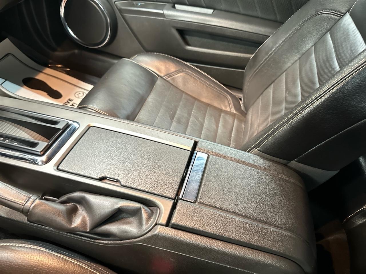 Ford Mustang 2dr Cpe V6 2010