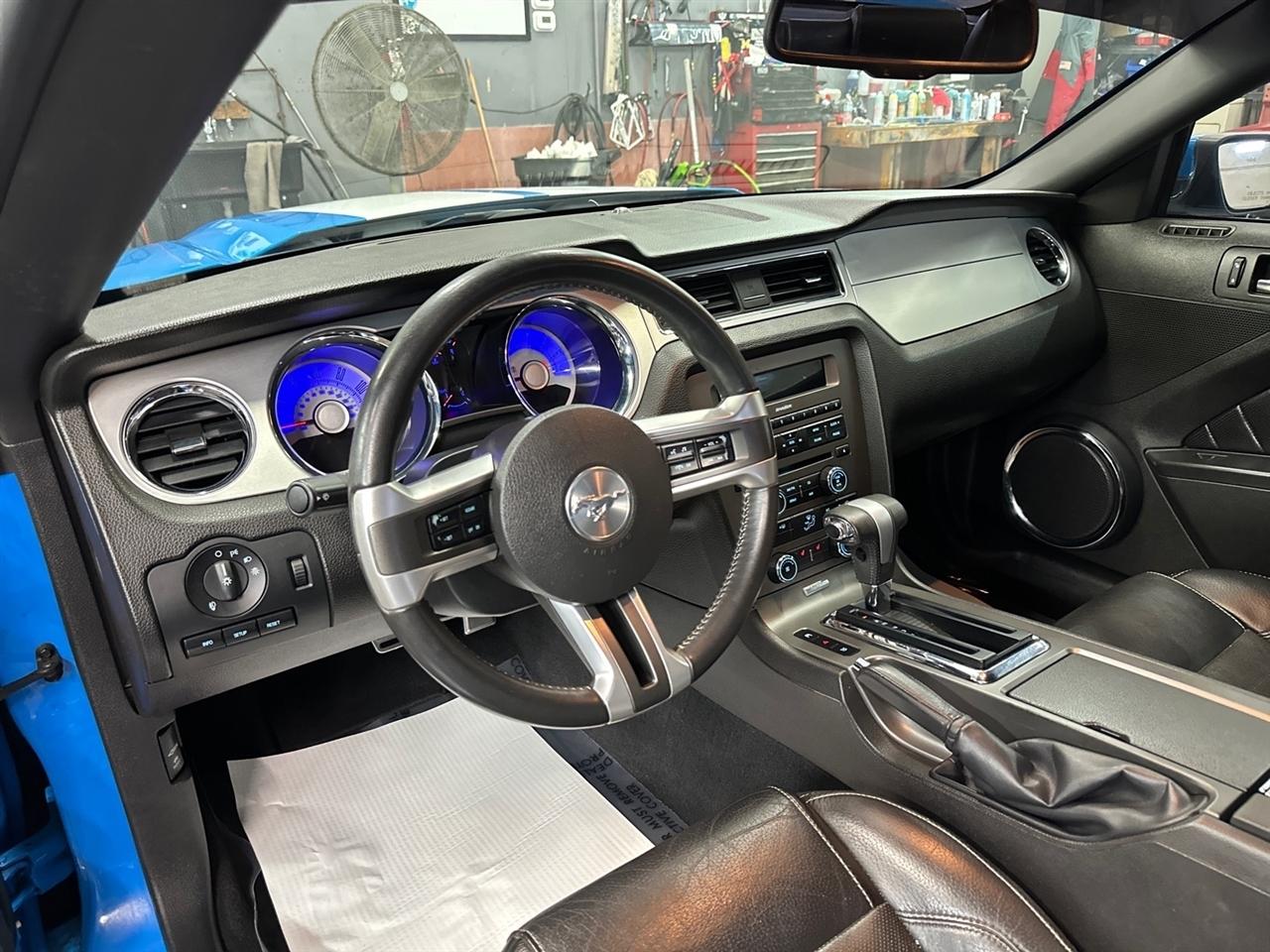 Ford Mustang 2dr Cpe V6 2010