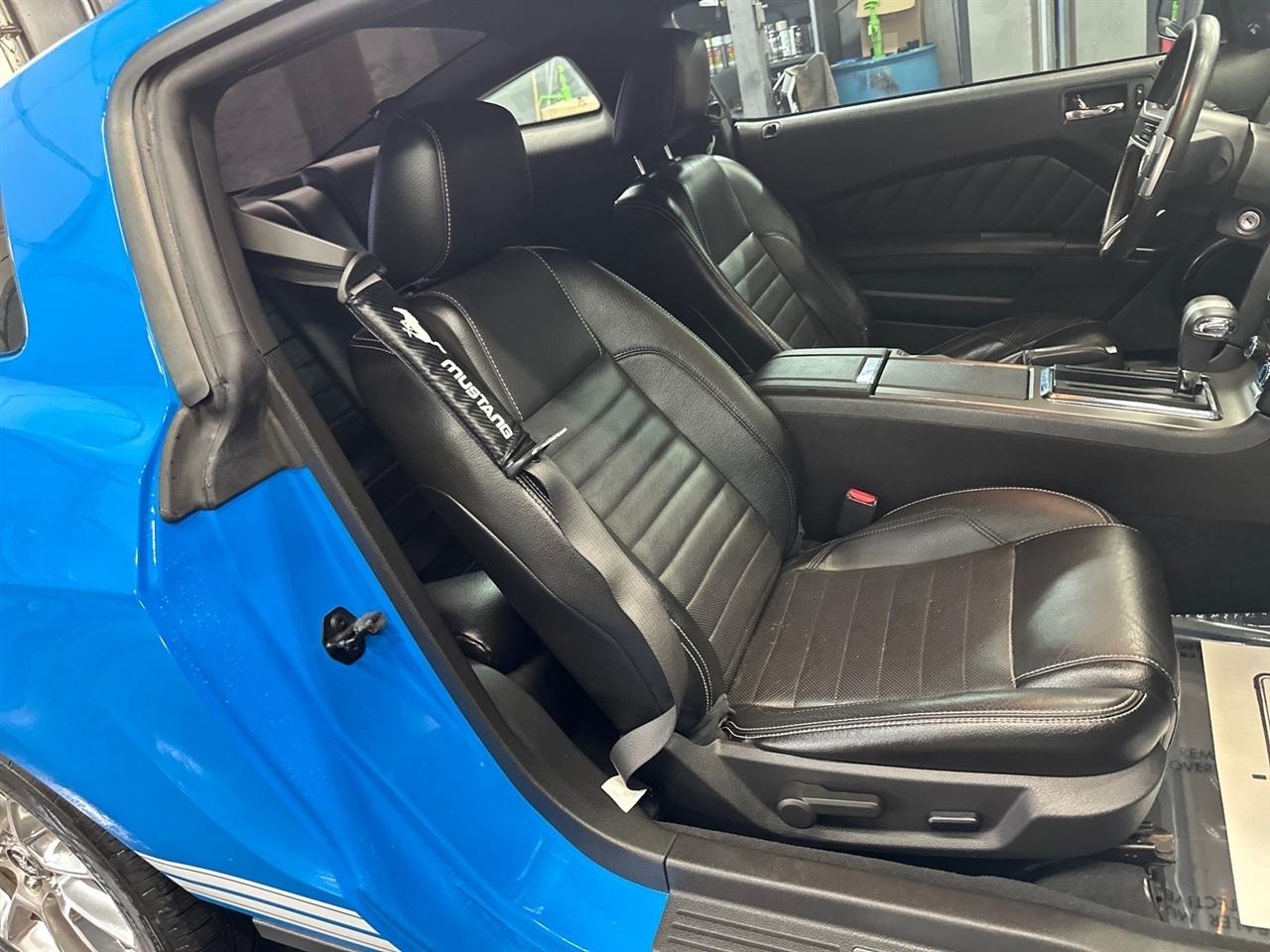 Ford Mustang 2dr Cpe V6 2010