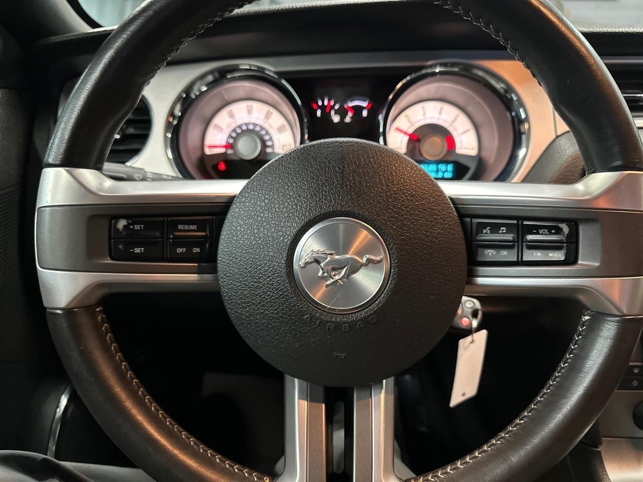 Ford Mustang 2dr Cpe V6 2010