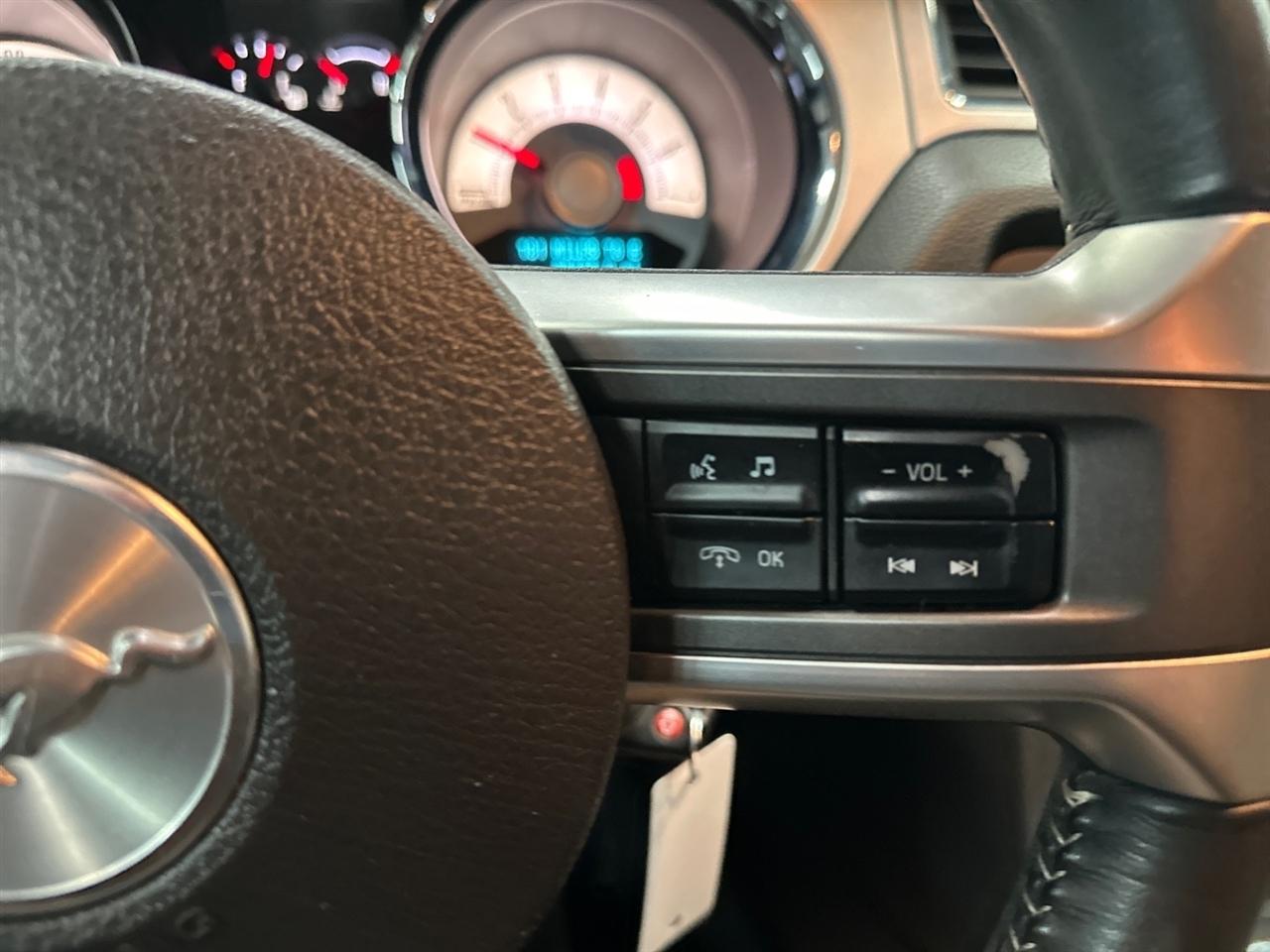 Ford Mustang 2dr Cpe V6 2010