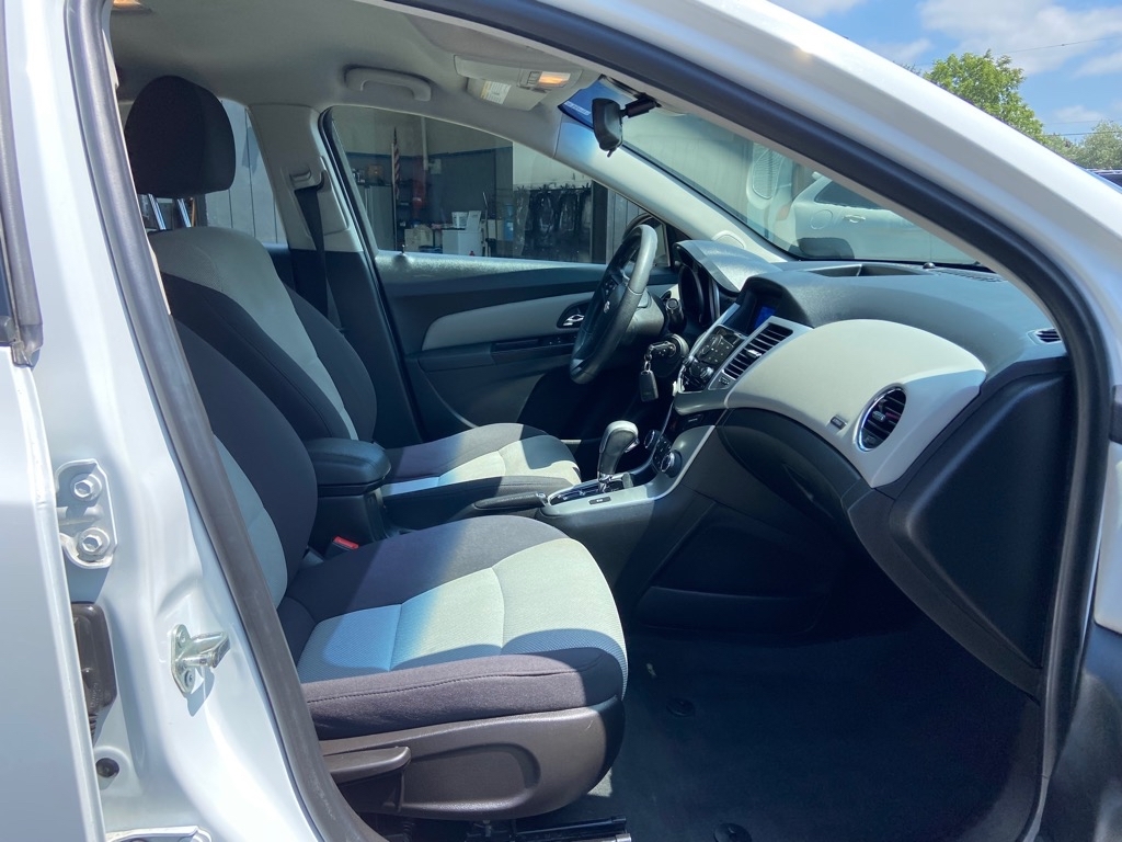 Chevrolet Cruze 4dr Sdn Auto LS 2014 Chevrolet Cruze 4dr Sdn Auto LS 2014