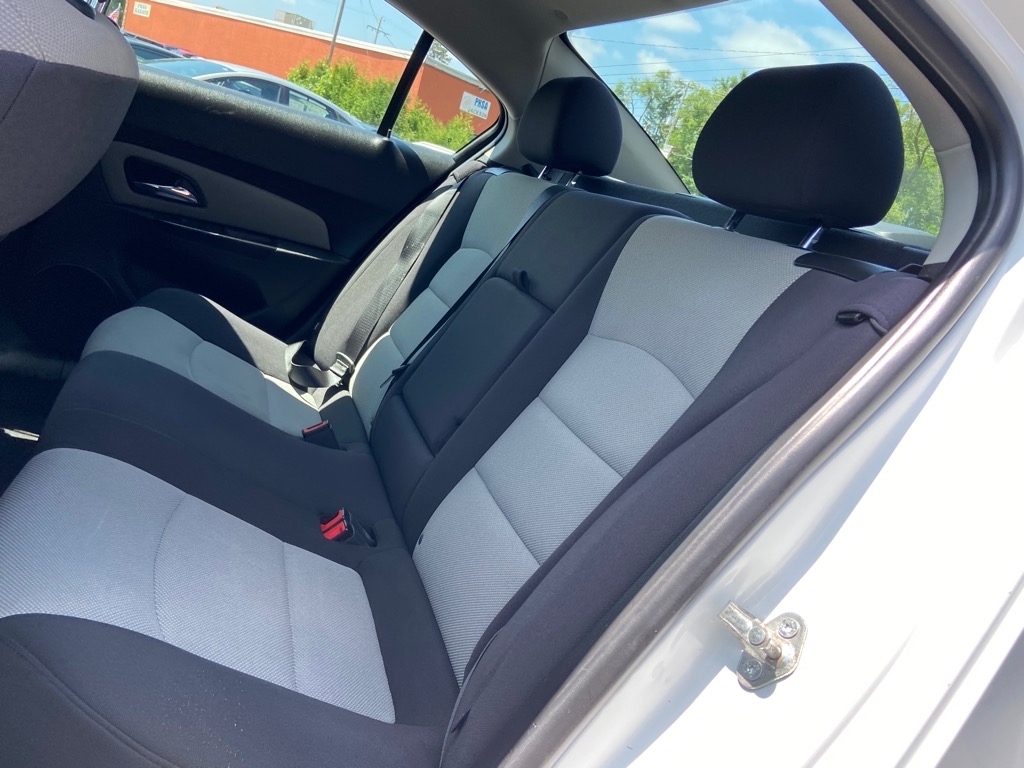 Chevrolet Cruze 4dr Sdn Auto LS 2014 Chevrolet Cruze 4dr Sdn Auto LS 2014