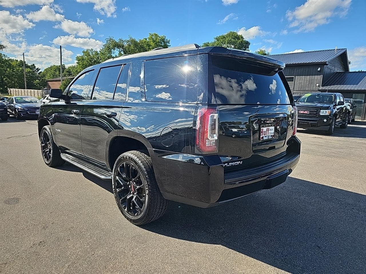 GMC Yukon 4WD 4dr SLT 2019