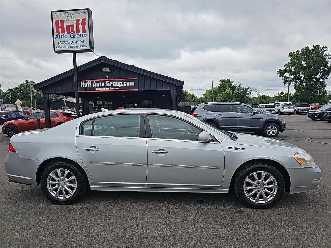 Buick Lucerne 4dr Sdn CXL 2011