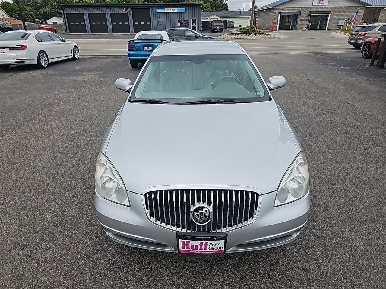 Buick Lucerne 4dr Sdn CXL 2011