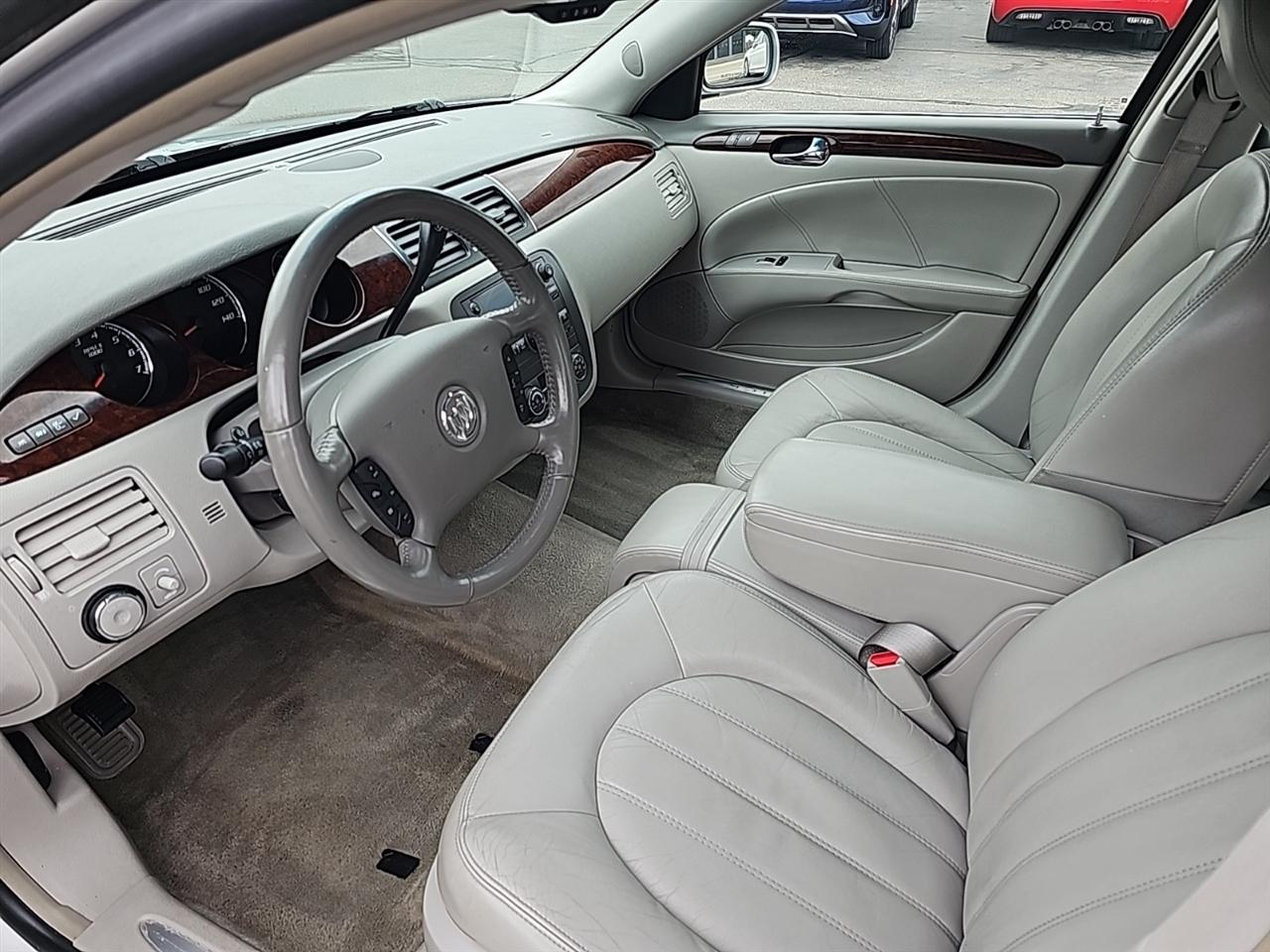 Buick Lucerne 4dr Sdn CXL 2011