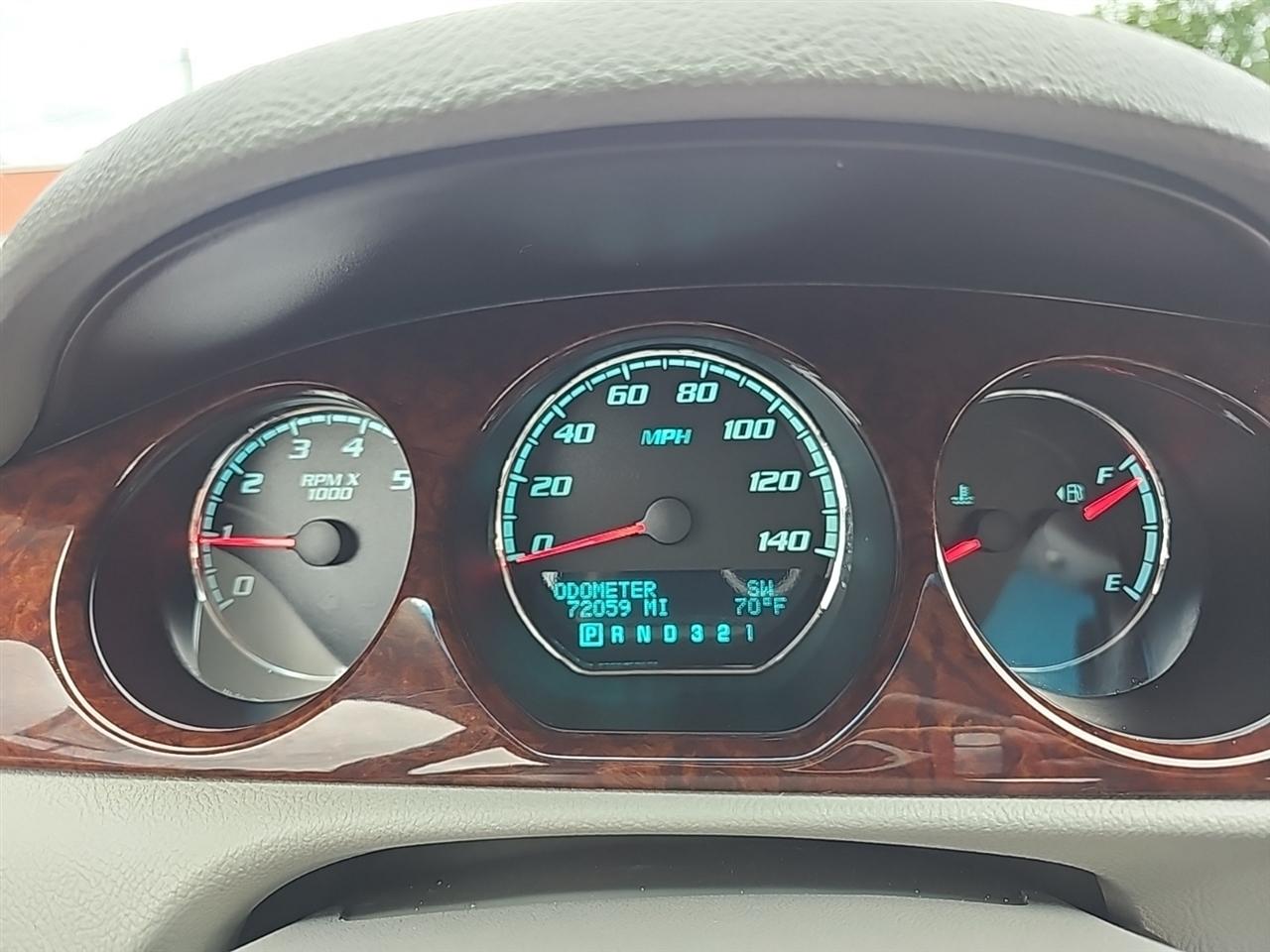 Buick Lucerne 4dr Sdn CXL 2011
