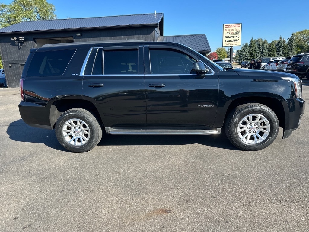 2016 Gmc Yukon SLE photo 2